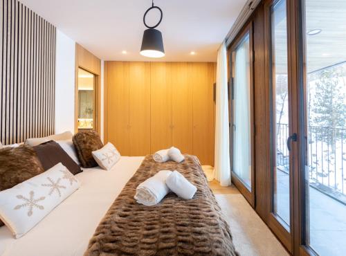 Isard Homes by Select Rentals Isard Homes by Select Rentals