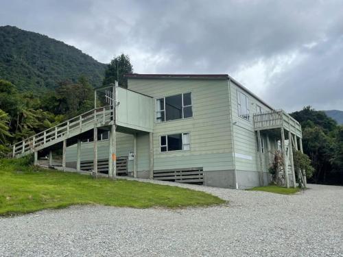 Viesnīcas āriene, Lake Kaniere Lodge in Kokatahi