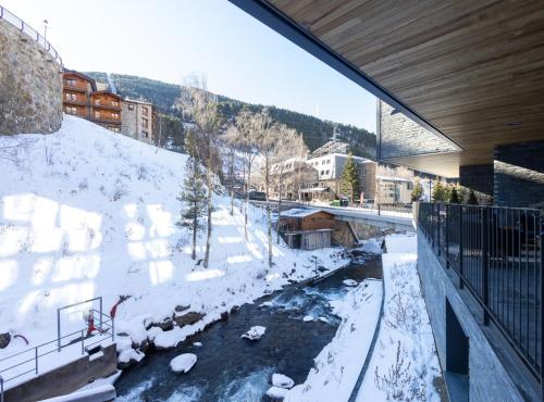 Isard Homes by Select Rentals Isard Homes by Select Rentals