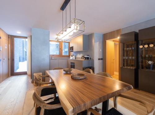 Isard Homes by Select Rentals Isard Homes by Select Rentals