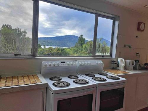 Lake Kaniere Lodge in Kokatahi