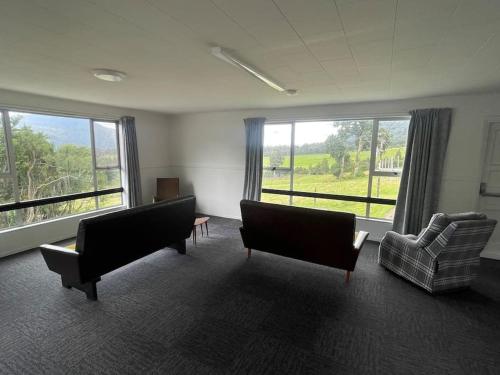 Lake Kaniere Lodge in Kokatahi