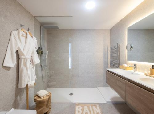 Isard Homes by Select Rentals Isard Homes by Select Rentals