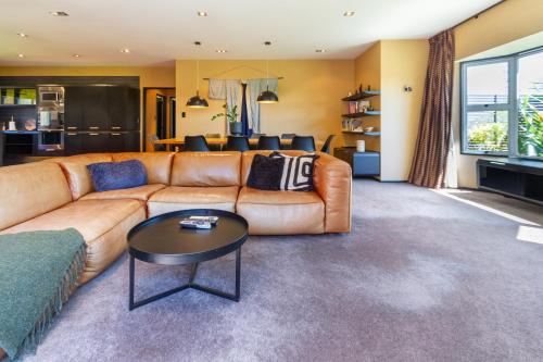 Facilities, Families and Groups, Chch Airport, Spa Pool in Christchurch Airport