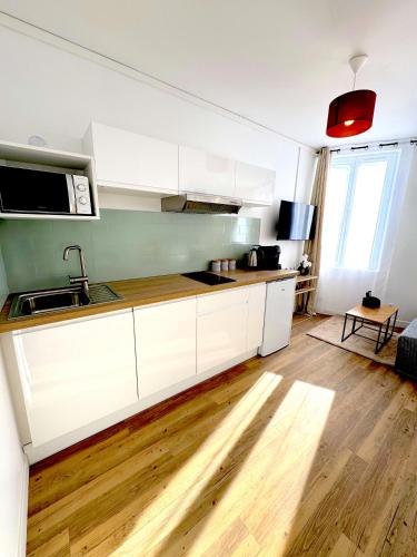 ห้องครัว, Résidence La Ruelle Secrete - 5 studios - (Residence La Ruelle Secrete - 5 studios -) in ชองป์นิเยร์
