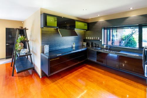 Facilities, Families and Groups, Chch Airport, Spa Pool in Christchurch Airport