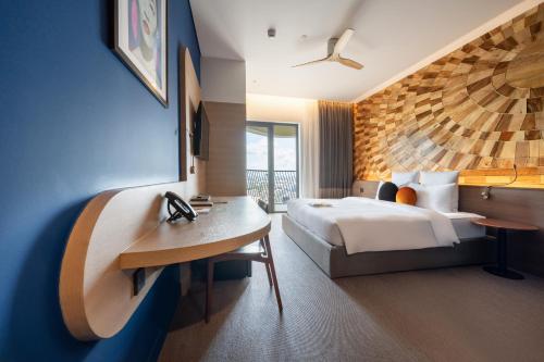room detail thumbnail 1