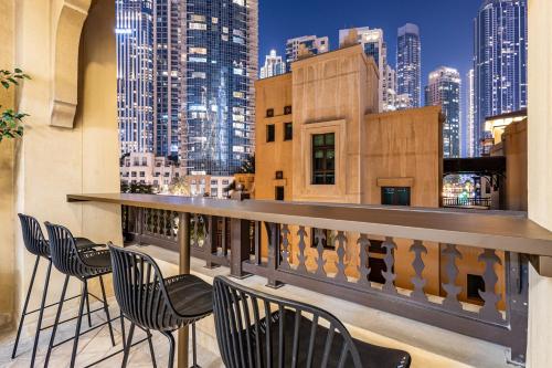 Upgraded 1BR Retreat with Iconic Burj Khalifa Views - image 8