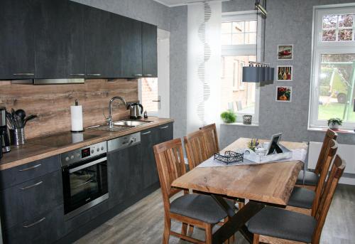 Kitchen, Ferienhof Lucht in Muhbrook