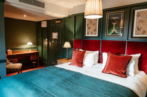 Hand & Flower - main image