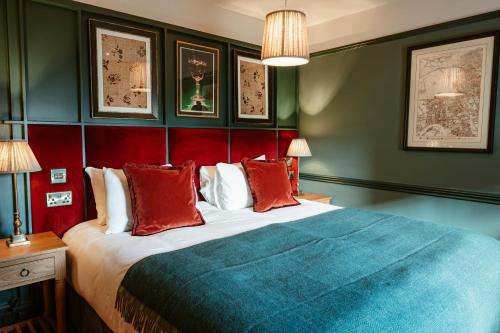 Hand & Flower - image 8