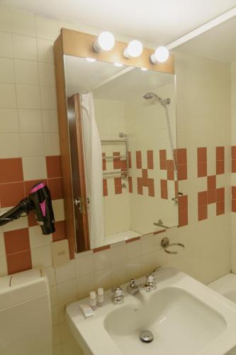 Nice one bedroom in historical building 3