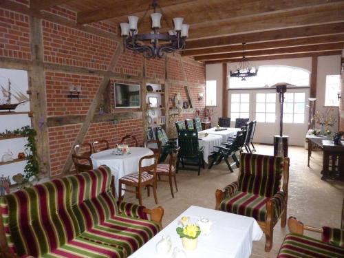 Shared lounge/TV area, Ferienhof Lucht in Muhbrook