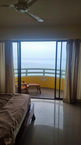 Apartment with wonderful view, Mae Ramphueng Beach - 발코니/테라스