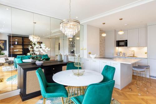 Fabulous Gloucester Road Apartment - image 14