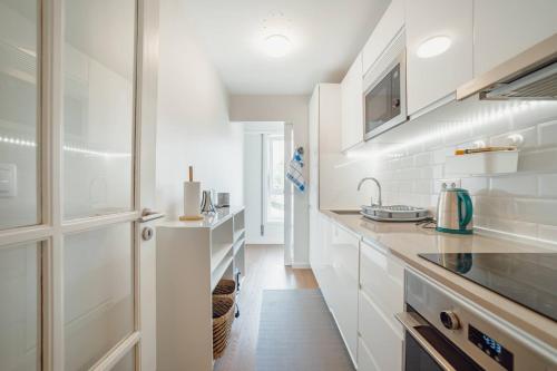 Kitchen, Matosinhos Premium by Hosty in Senhora Da Hora