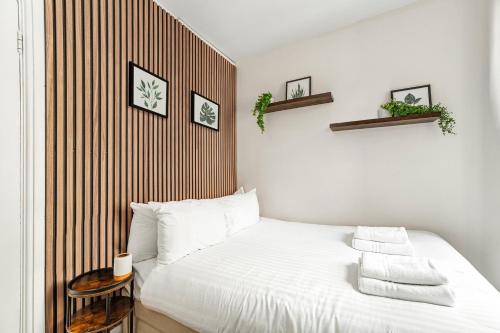 Chic One Bed City Flat, London (photo 4)