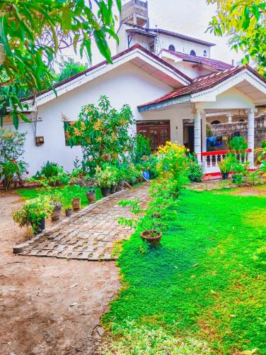 White House Mirissa - Mirissa