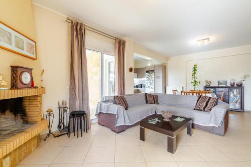 Eretria Shared Rooms in Magoula (Eretria)