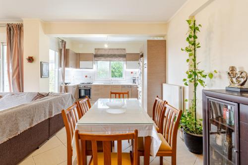 Eretria Shared Rooms in Magoula (Eretria)