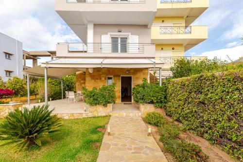 Dārzs, Eretria Shared Rooms in Magoula (Eretria)