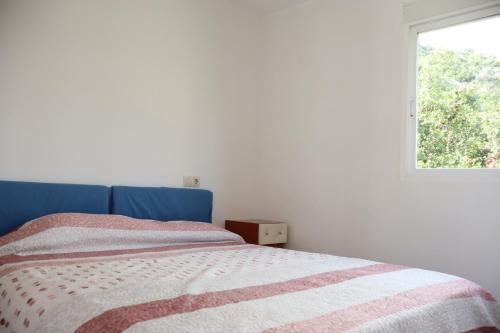 Apartment image 8