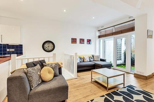 Modern Comfort Two Bedroom Gem on the Rye, Лондон