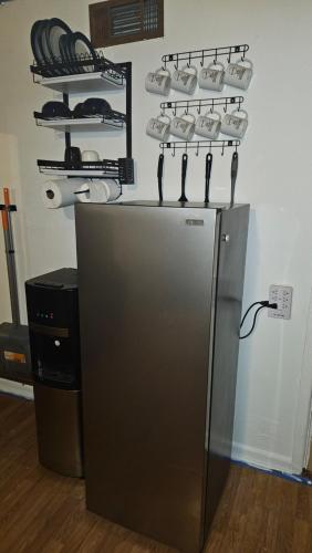Comfy Spacious Private Room 1 with Attached Bath Comfy Spacious Private Room 1 with Attached Bath