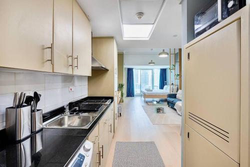 Renovated Lake Terrace Studio JLT Next to METRO!, Dubai (Foto 10)