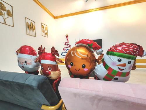 GOLDEN HOUSE ,1min to aeon, 7min to zoo,8min to lake gardens GOLDEN HOUSE ,1min to aeon, 7min to zoo,8min to lake gardens