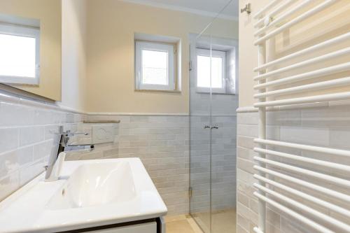 Holiday Home image 8