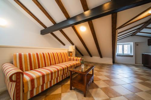 SUNce Palace Apartments with Free Parking - image 6