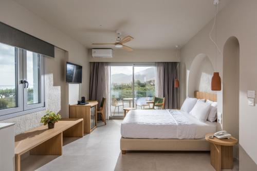 South Coast Hotel in Makris Gialos