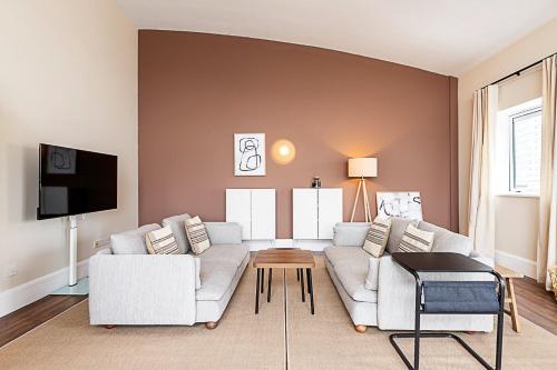 Bright and Stylish Riverside Haven in Canary Wharf, London (photo 10)