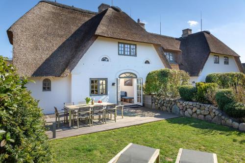 NEU Friesenhof Aenne Haus 4 - Ihr friesisches Zuhause unter Reet in Keitum Sylt