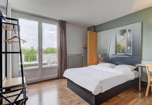 B&B Hôtel Chaumont - image 10