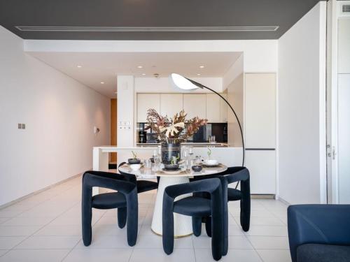 Luxury 1-Bed DIFC Stay - City Views in a Prime Area, Dubaj (zdjęcie 7)