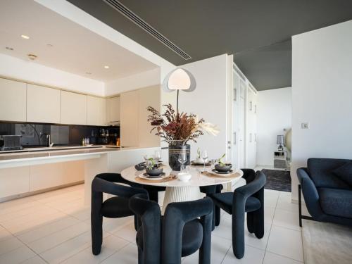 Luxury 1-Bed DIFC Stay - City Views in a Prime Area, Dubaj (zdjęcie 8)