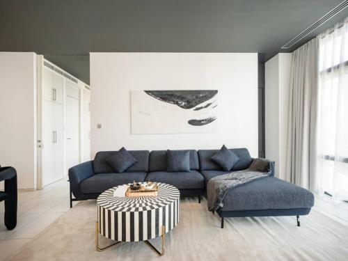 Luxury 1-Bed DIFC Stay - City Views in a Prime Area, Dubaj (zdjęcie 3)