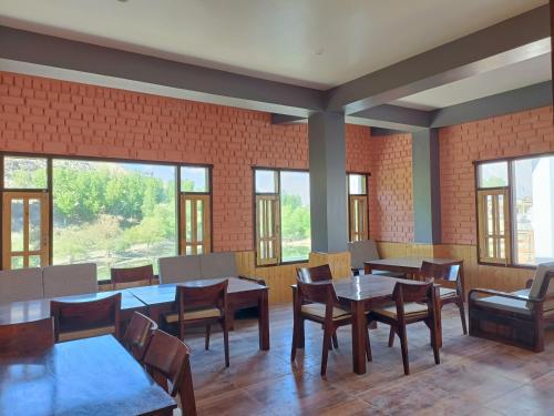 Iekārtas, Lakeside Nako Hotel & Restaurant in Nako