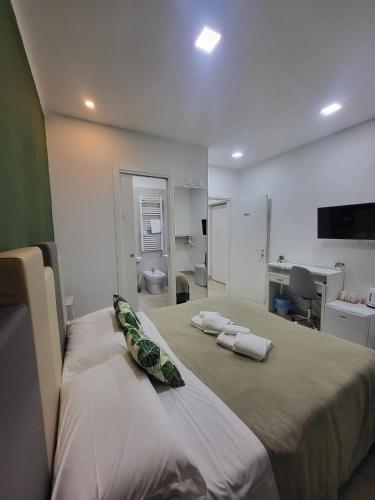 New Era Rooms - image 14