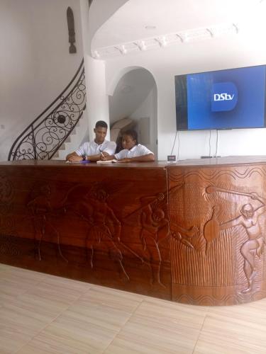 Előcsarnok, Pito Guest House in Elmina