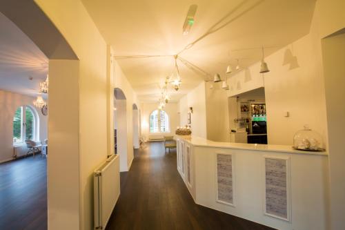 Vestabils, Gray Manor Hotel in Thruxton (Hampshire)