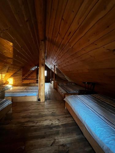 Koplimadise Palkmaja in Veskiküla