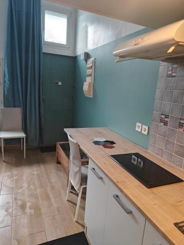 廚房, Chez Nahiko STUDIO Paris Massy Palaiseau in 帕萊索