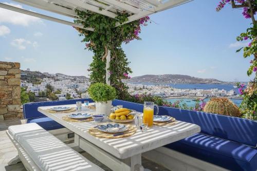 Villa Dream Views, steps away from Mykonos Town