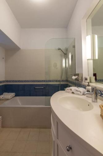 Villa Dream Views, steps away from Mykonos Town