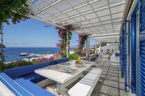 Villa Dream Views, steps away from Mykonos Town