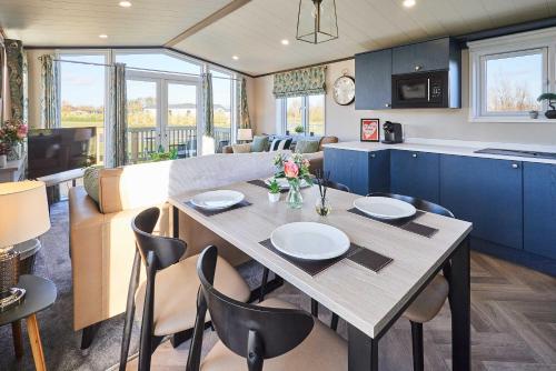 Host & Stay - Kinara Lodge, Pickering (photo 3)