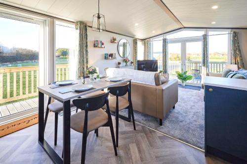 Host & Stay - Kinara Lodge, Pickering (photo 4)